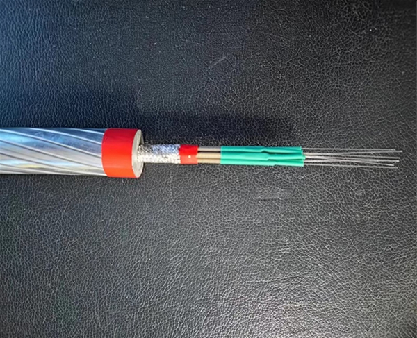 光纤集束型碳纤维复合芯导线